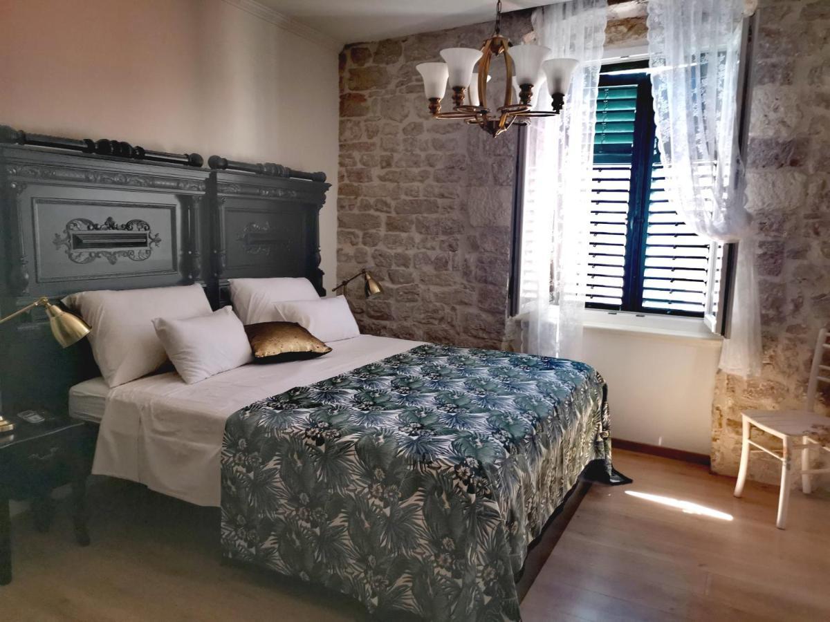 L&L Rooms Royal Šibenik Quarto foto